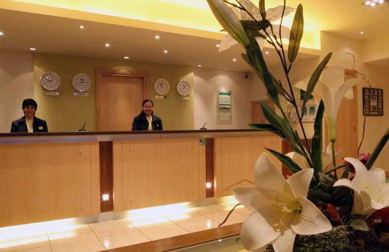 Holiday Inn Cambridge By Ihg Girton  Exterior foto